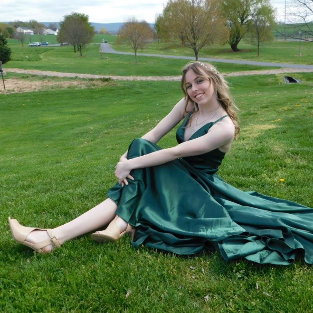 Meet your Posher, Lauren